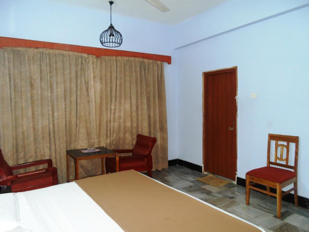 Hotel Bhimas Paradise Tirupati Bilik gambar