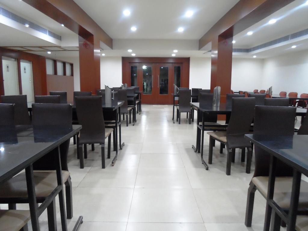 Hotel Bhimas Paradise Tirupati Luaran gambar