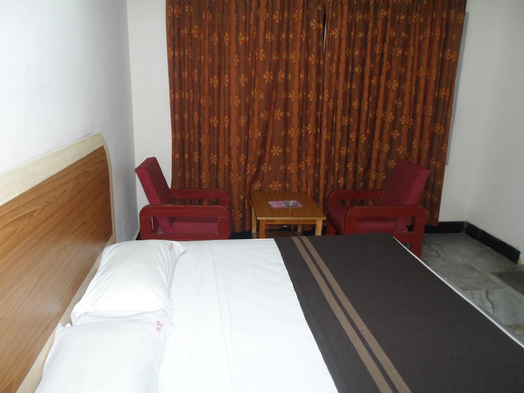 Hotel Bhimas Paradise Tirupati Luaran gambar