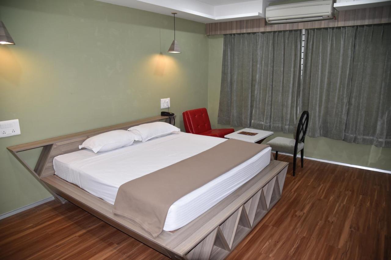 Hotel Bhimas Paradise Tirupati Luaran gambar